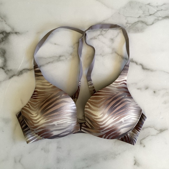 Victoria's Secret Other - Victoria’s Secret Criss Cross Push up bra